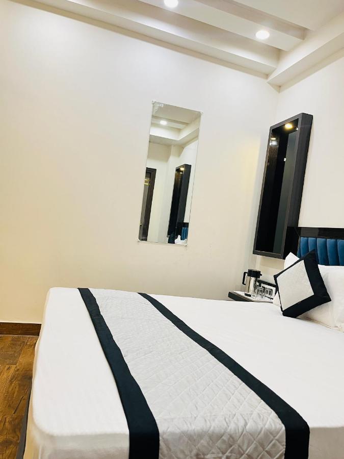 Hotel Red Stone Inn - Near New Delhi Railway Station - Paharganj Exterior foto
