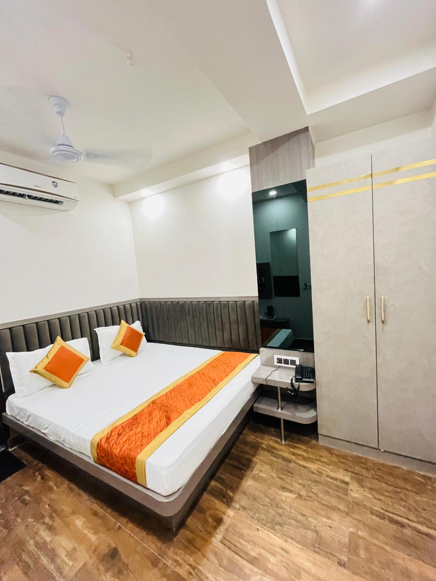 Hotel Red Stone Inn - Near New Delhi Railway Station - Paharganj Exterior foto