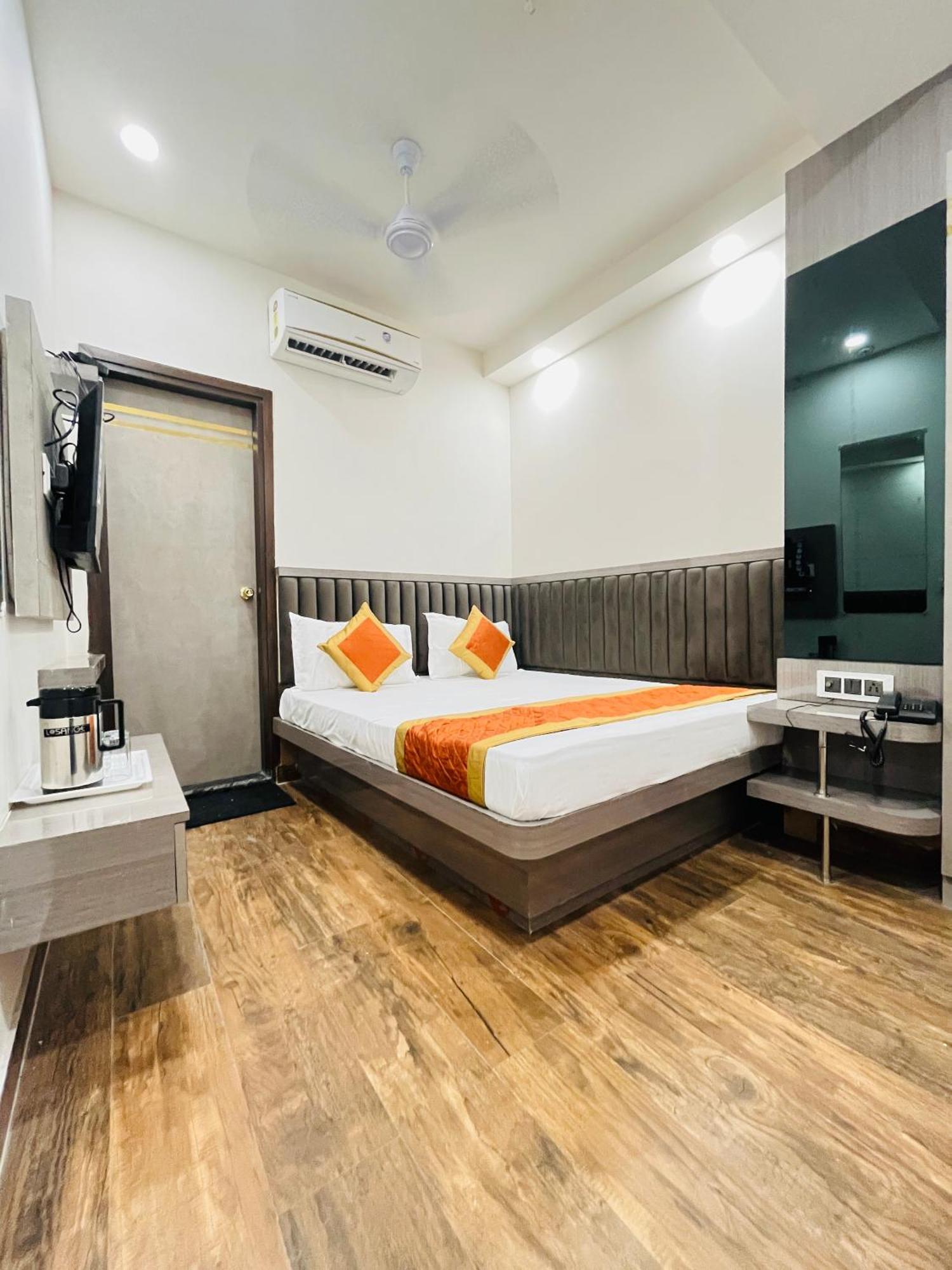 Hotel Red Stone Inn - Near New Delhi Railway Station - Paharganj Exterior foto