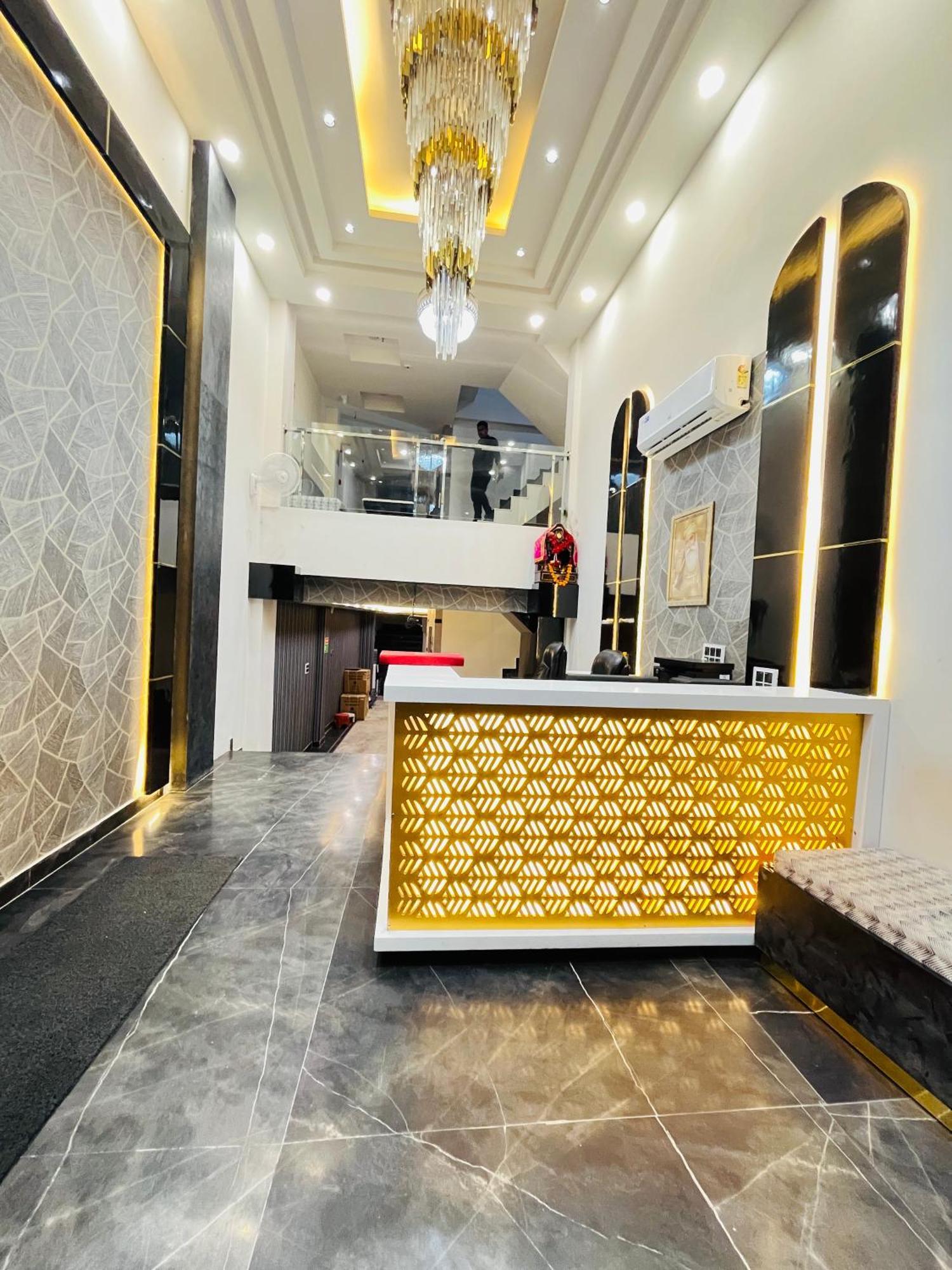 Hotel Red Stone Inn - Near New Delhi Railway Station - Paharganj Exterior foto
